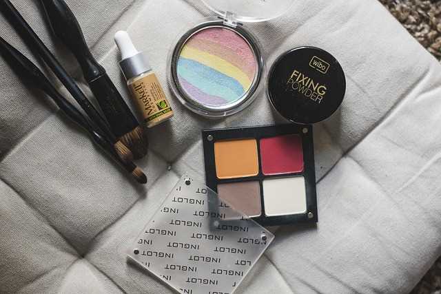 Mag make-up mee aan boord van het vliegtuig?