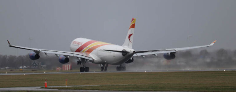 Surinam Airways A430 300 PZ-TCW