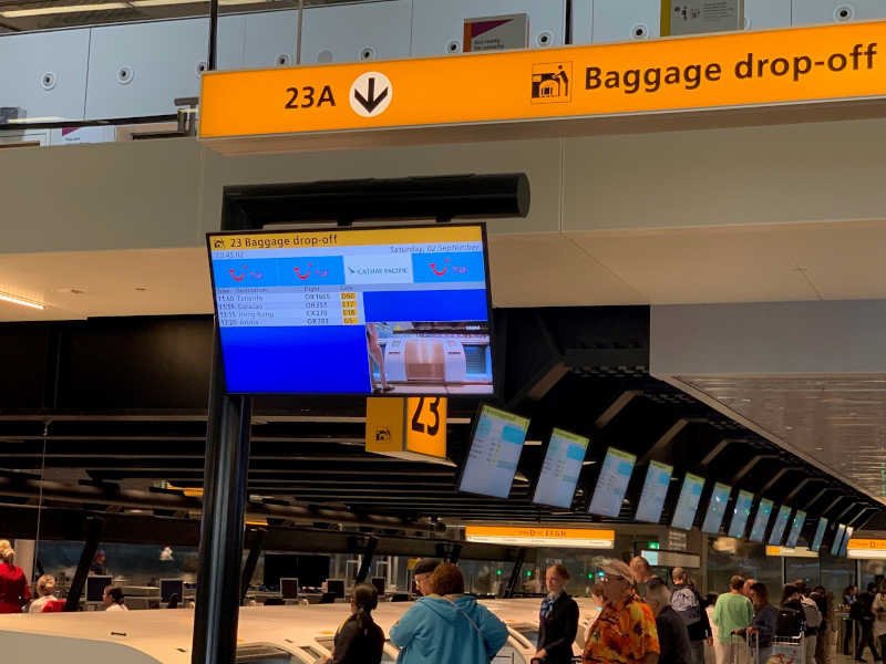 schiphol terminal TUI