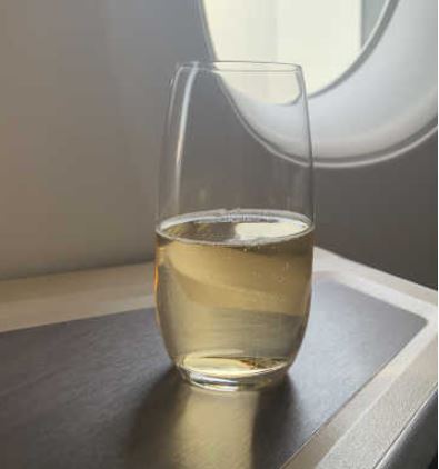 welcome drink business class cathay pacific champagne Billecart Salmon